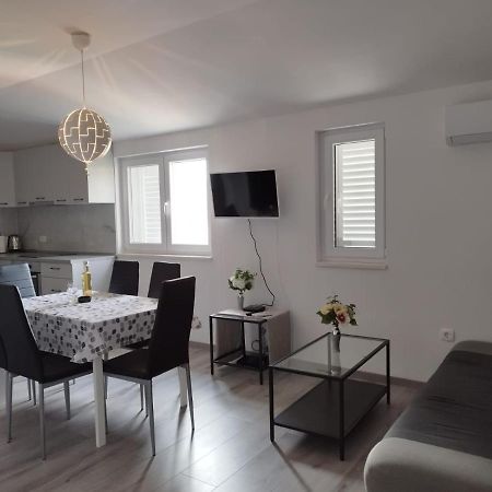 Apartmani Triva 1 Σπλιτ Εξωτερικό φωτογραφία