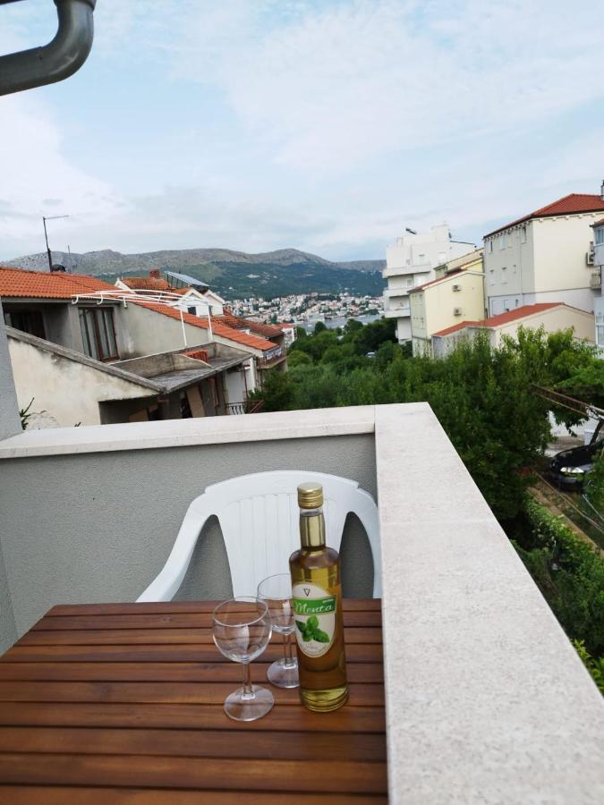 Apartmani Triva 1 Σπλιτ Εξωτερικό φωτογραφία
