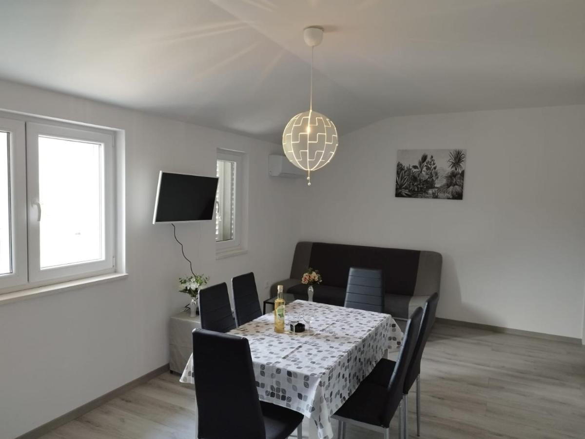 Apartmani Triva 1 Σπλιτ Εξωτερικό φωτογραφία