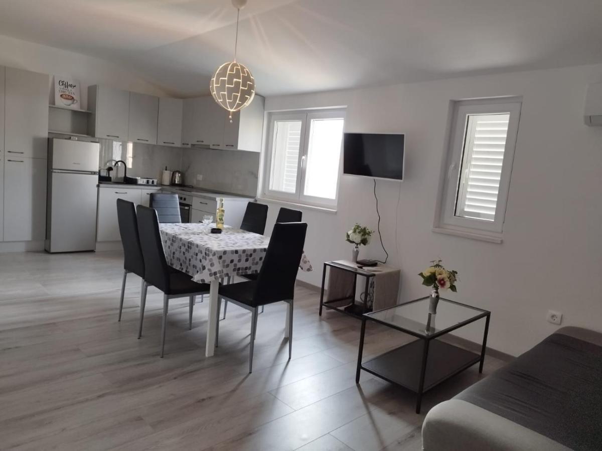 Apartmani Triva 1 Σπλιτ Εξωτερικό φωτογραφία