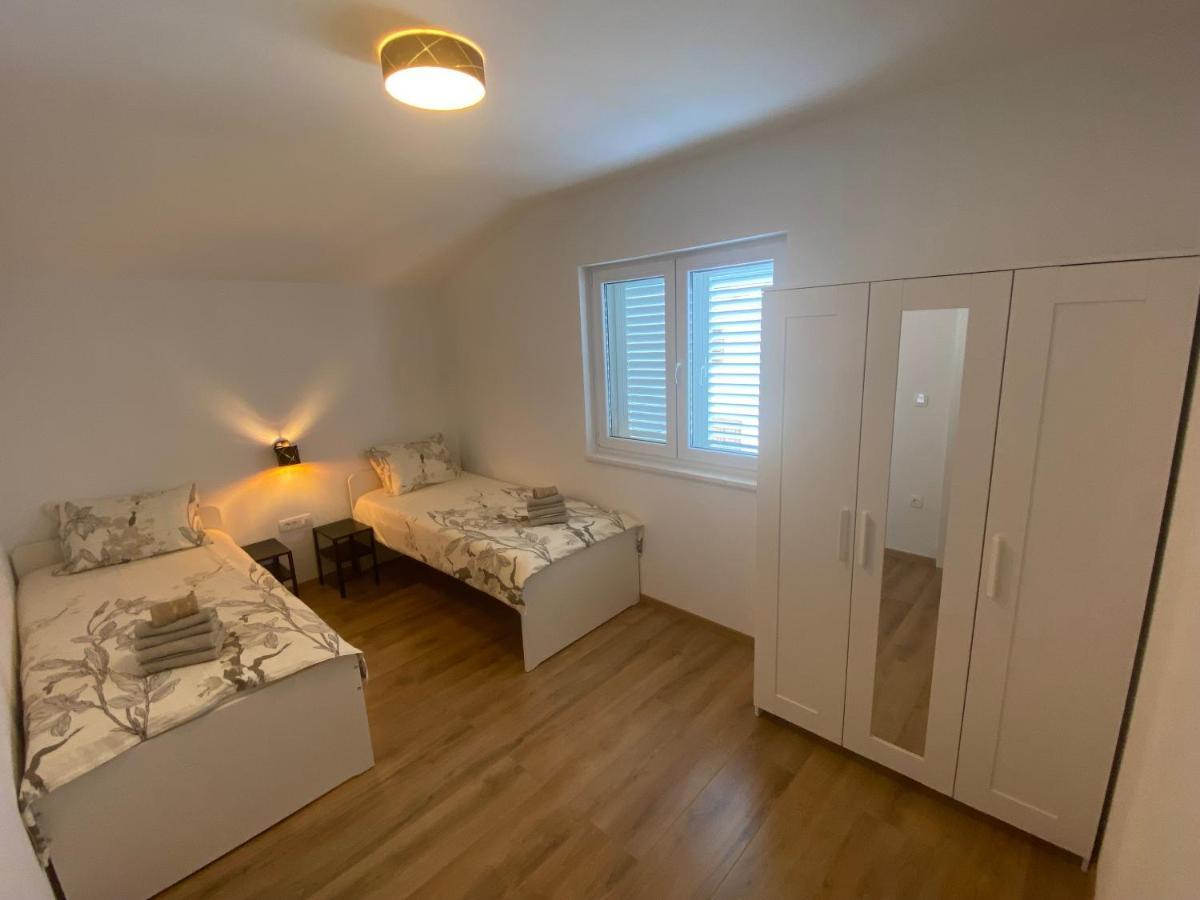 Apartmani Triva 1 Σπλιτ Εξωτερικό φωτογραφία